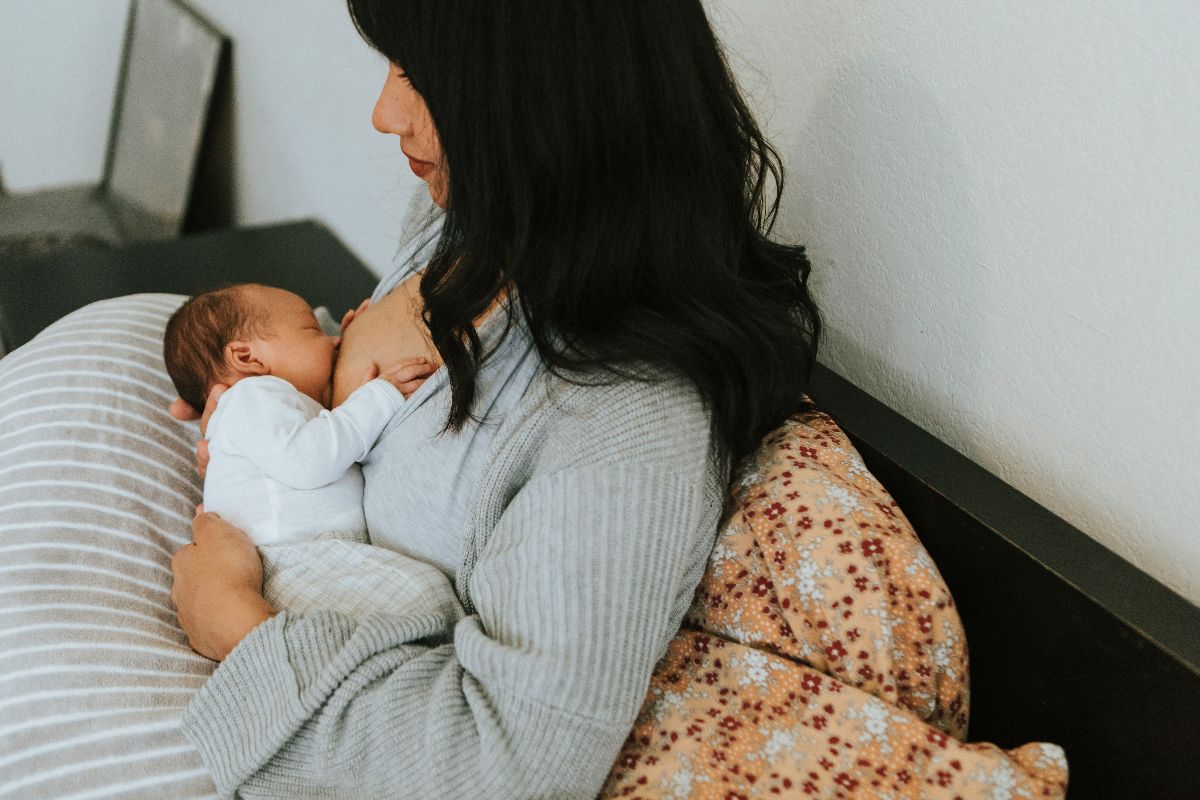 breastfeeding-with-implants